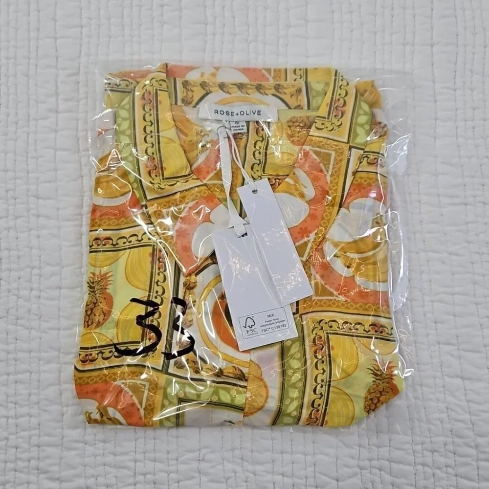 Rose + Olive Top Women's 1X Tropical Fruit Motif Yellow 3/4 Sleeve NWT Old Money